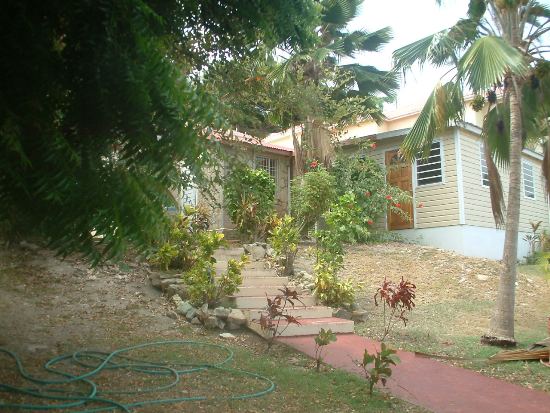 Paradise Properties - Williams Estate Studio