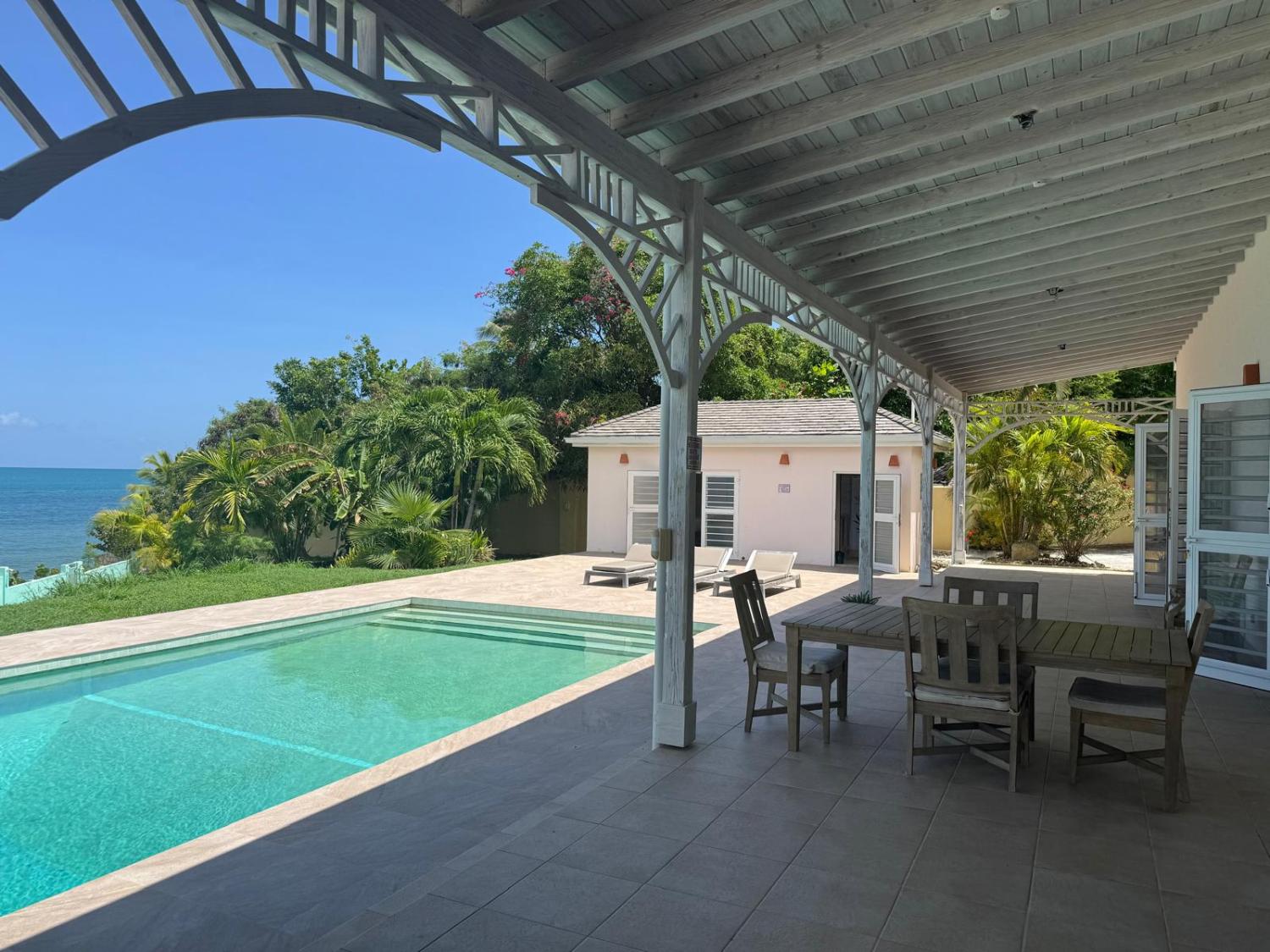 Paradise Properties - Turtle Cove Villa 