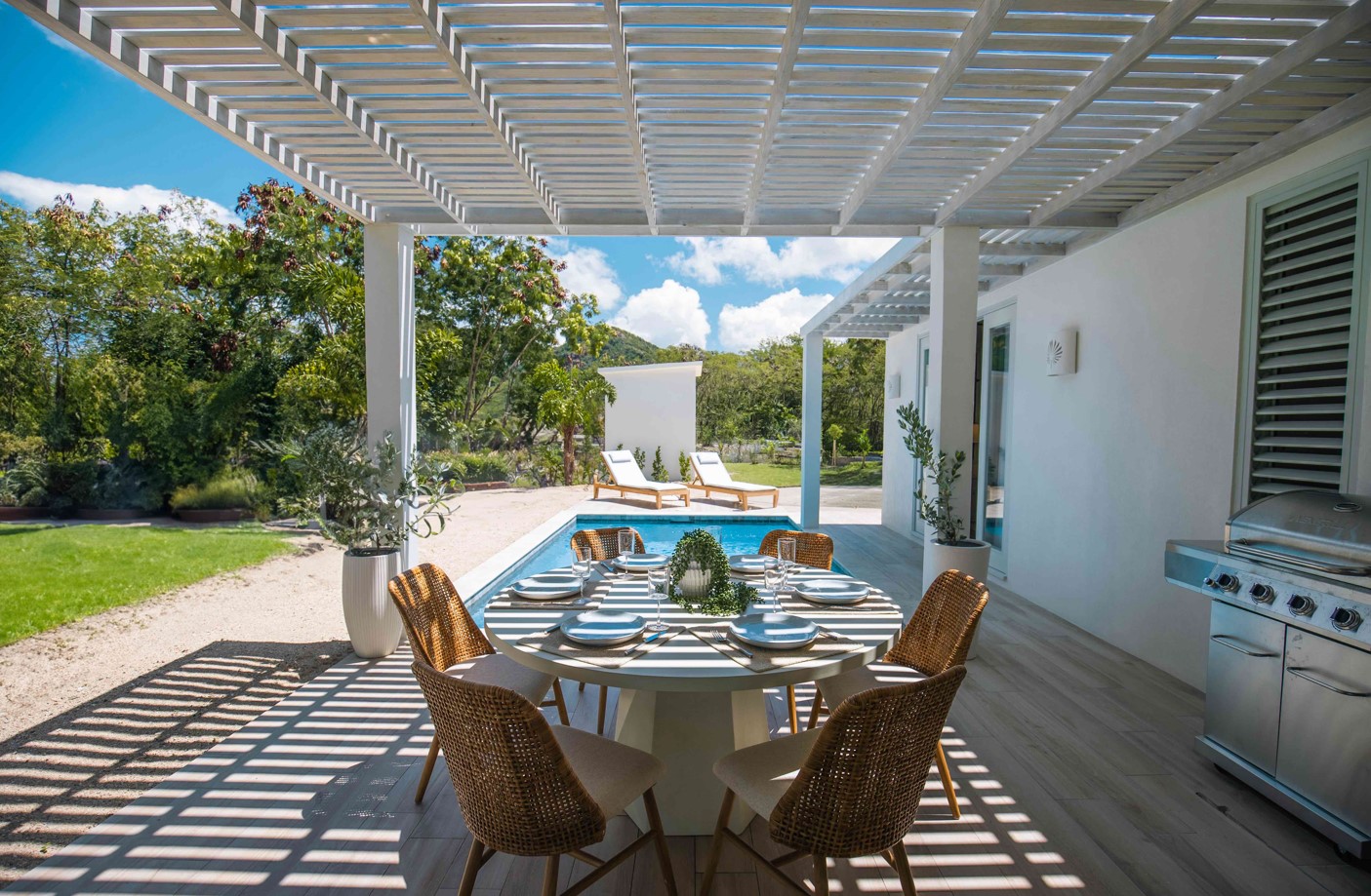 Paradise Properties - The Gardens - Aloe Garden Villa - Harbour Island