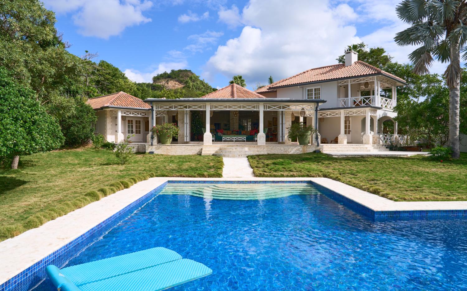 Paradise Properties - Rolling Reef Villa