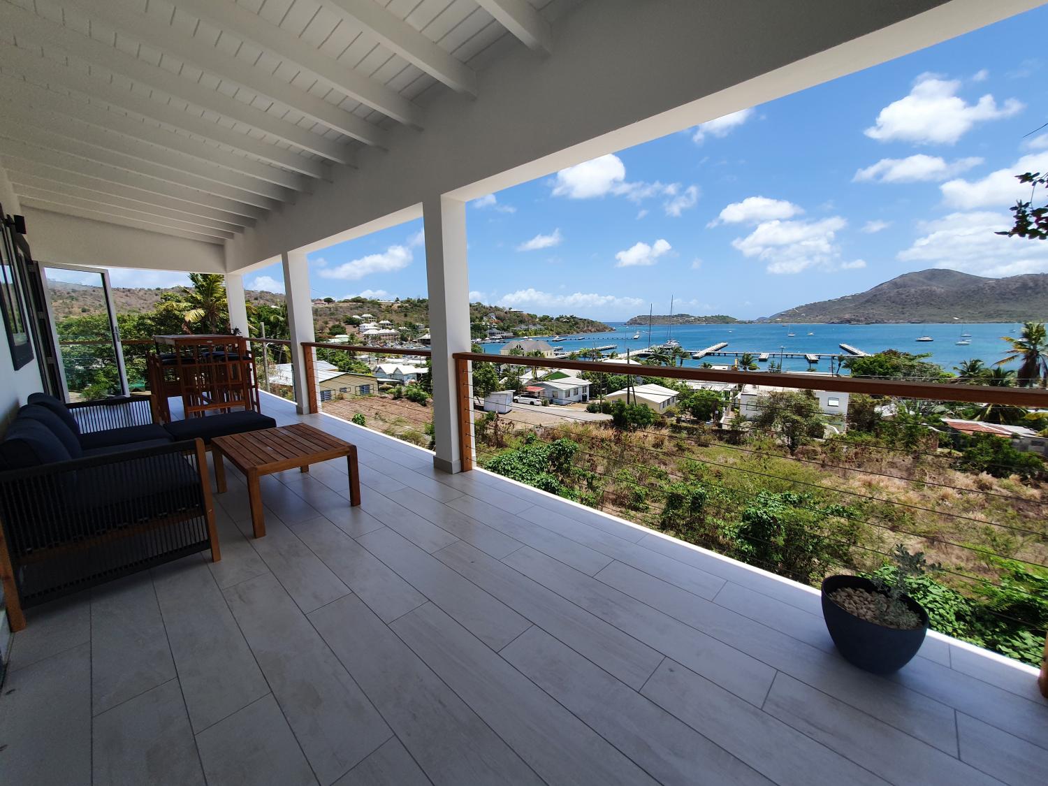 Paradise Properties - Energie - Oasis Apartment - Available March 2025