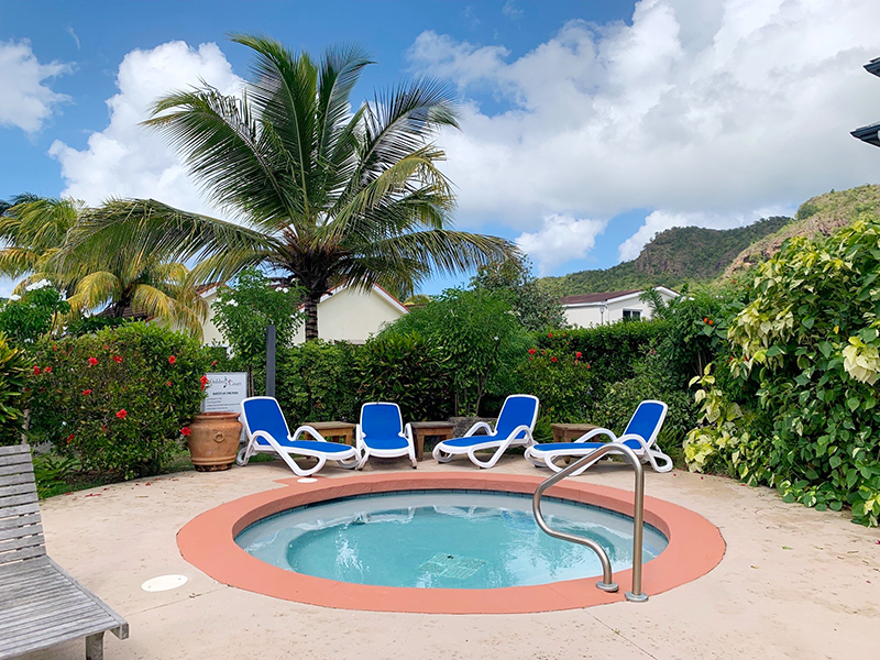 Paradise Properties - Colibri Court Contemporary