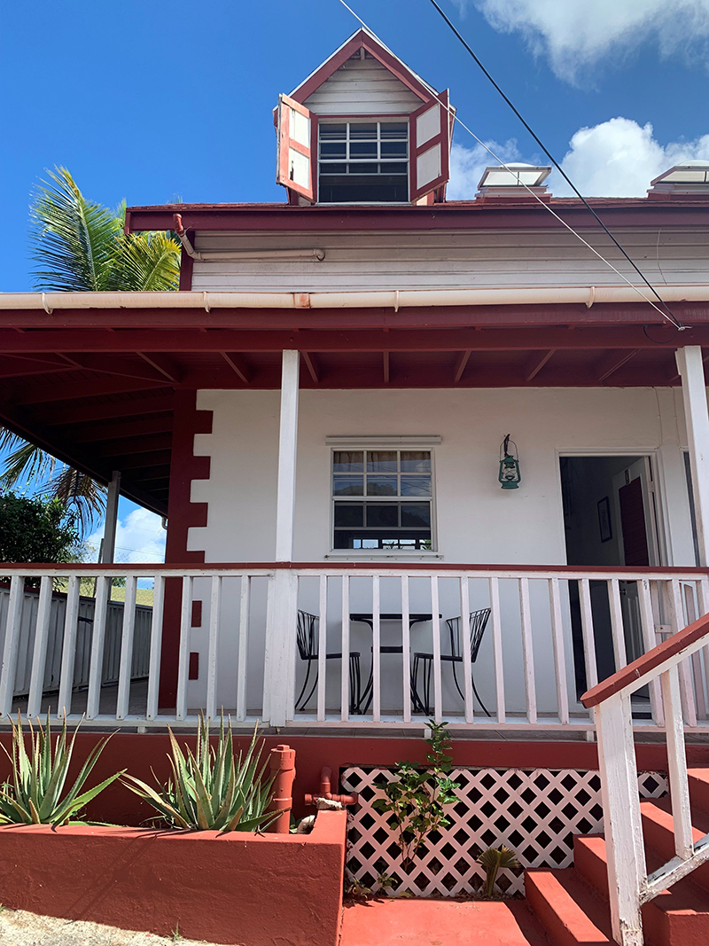 Paradise Properties - Ken's Apartment