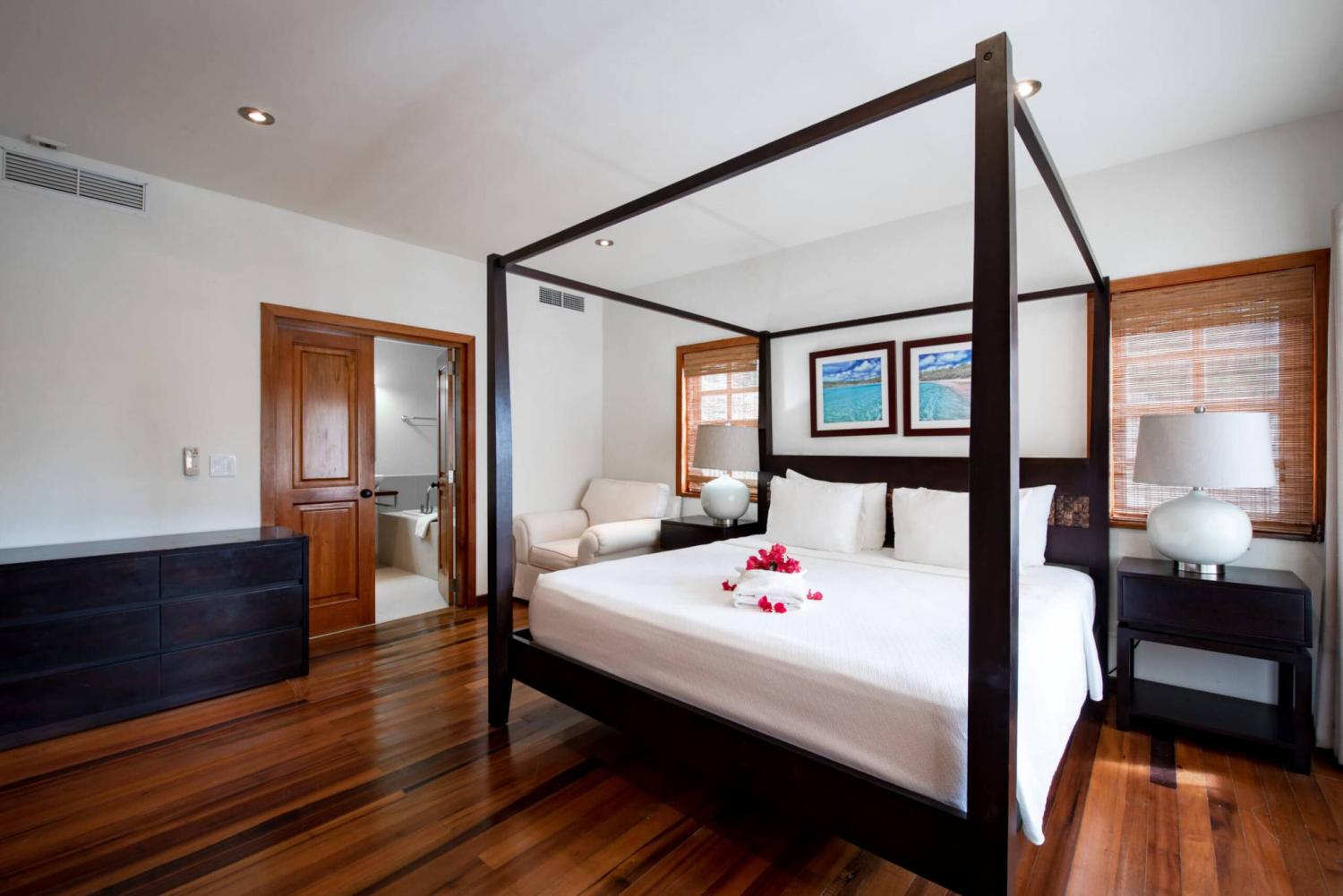 Paradise Properties - Nonsuch Bay Deluxe  Suite Penthouse Apartment 921